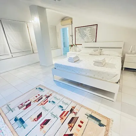 In Center & Near Forte dei Marmi